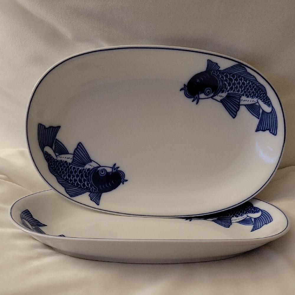 (2) Vintage Blue Carp Koi Fish Oval Plates.  9 1/2", Blue & White